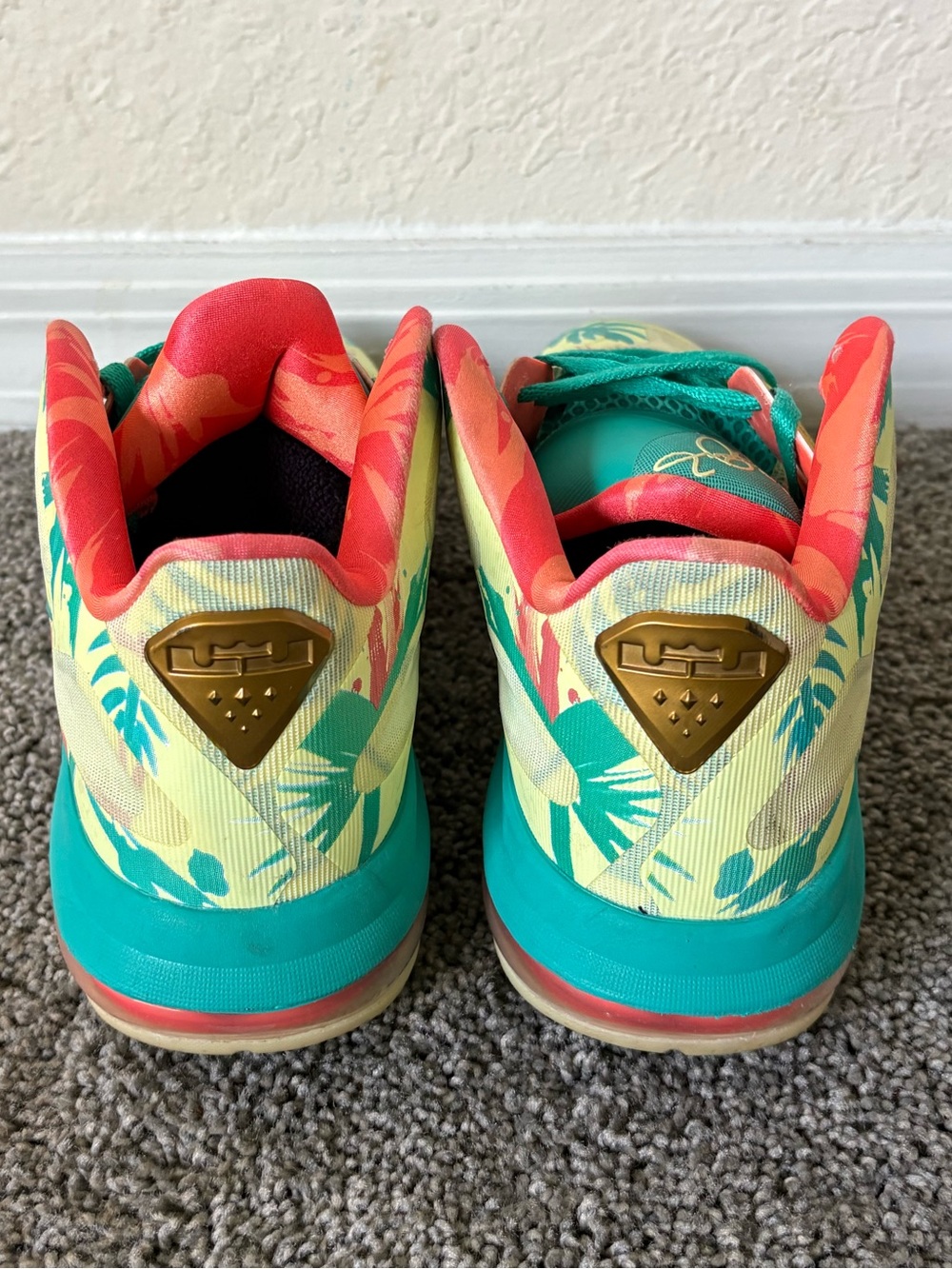Nike LeBron Lebronald 9 Size 9 1/2 - Picture 5 of 10